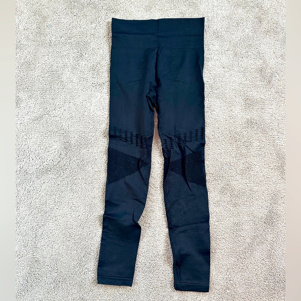 SAVVI Lazer Cut Leggings